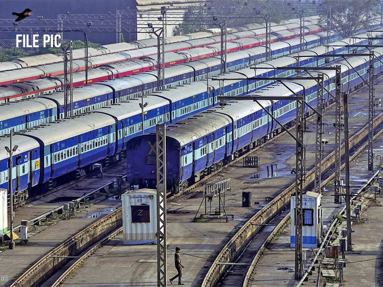 train delhi.jpg