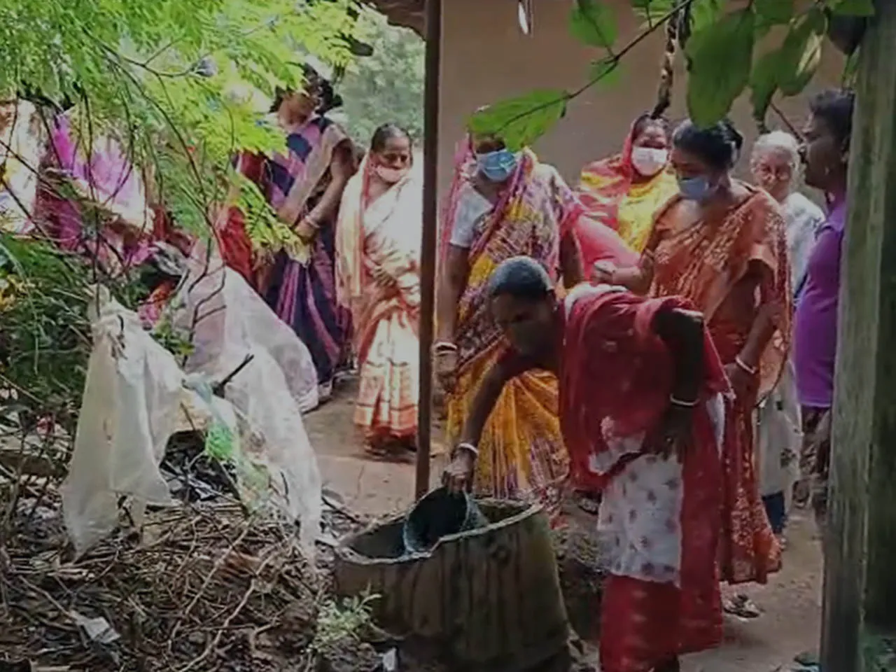 দ