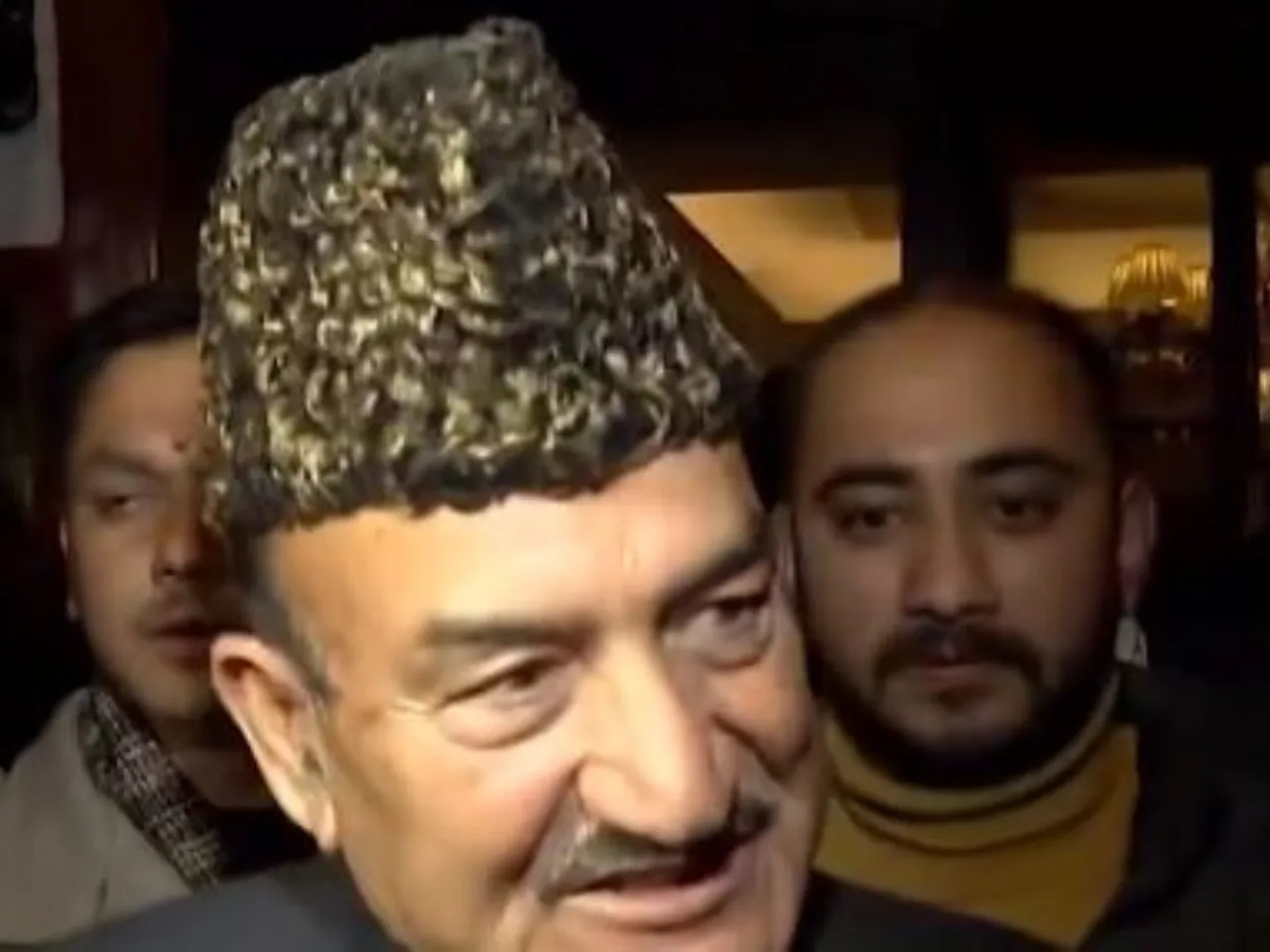 himacha political crisis .jpg