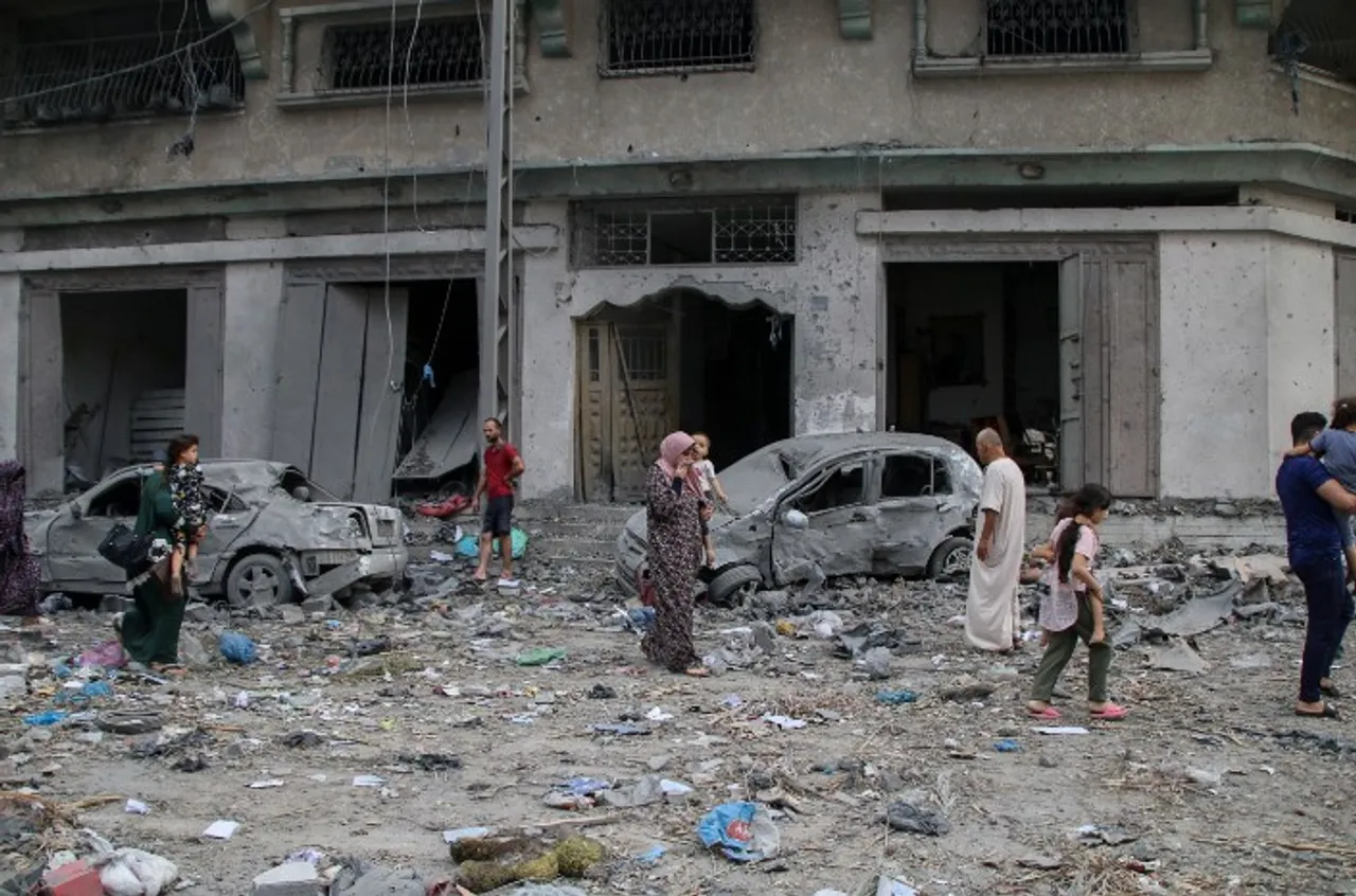 মকজম্নব  