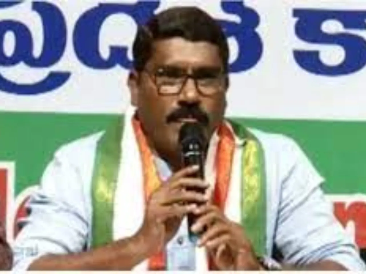 hyderabad congress leader.jpg