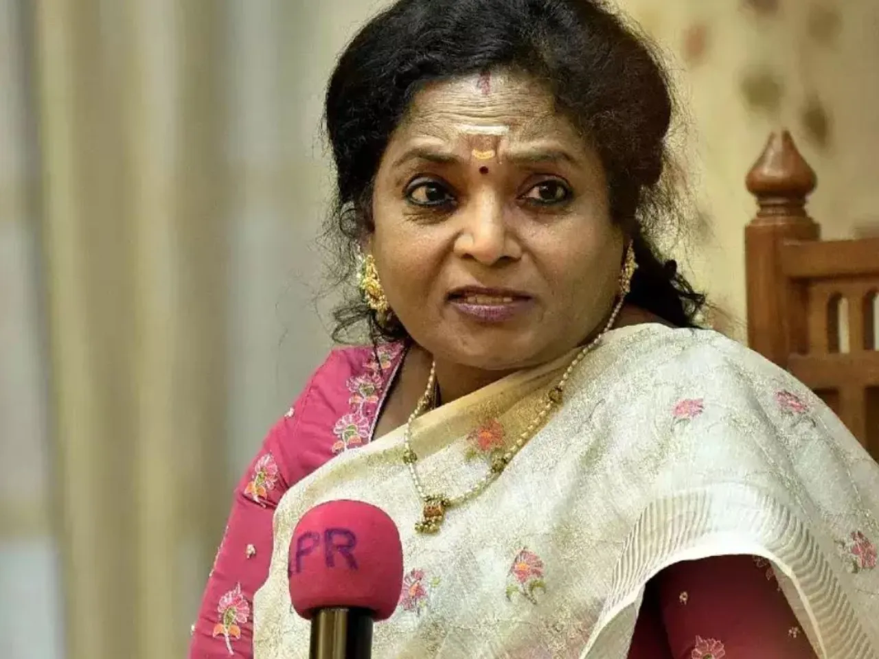 TELENGANA GOVERNOR.jpg