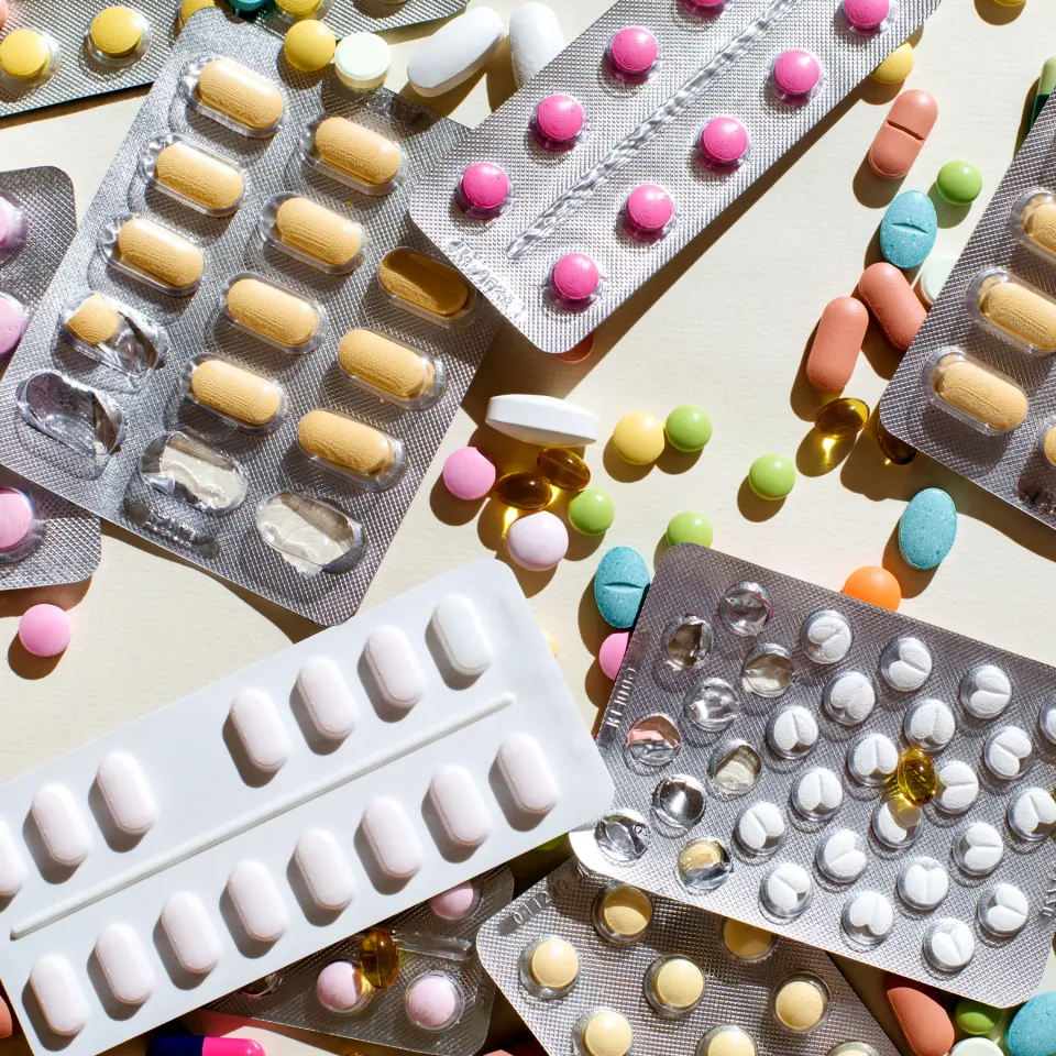 How-to-Set-Medication-Reminders-On-Your-Phone-Gear-GettyImages-1337249693