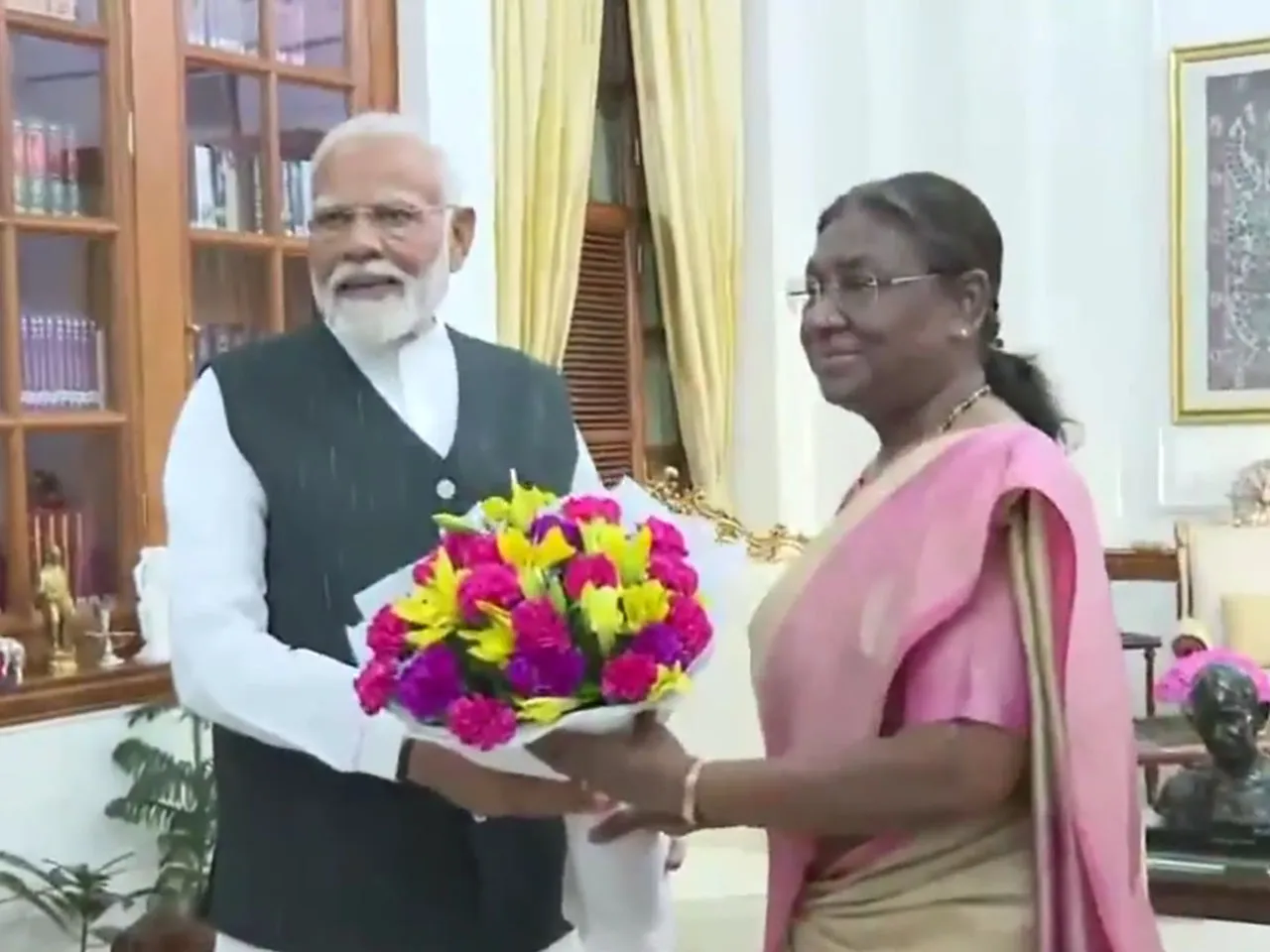 modi draupadi w1.jpg