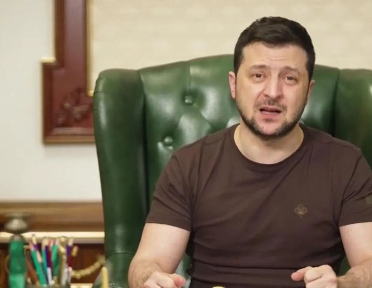 ন্যাটো ভূখণ্ডে রুশ ক্ষেপণাস্ত্র নিক্ষেপ শুধু সময়ের ব্যাপারঃ জেলেনস্কি