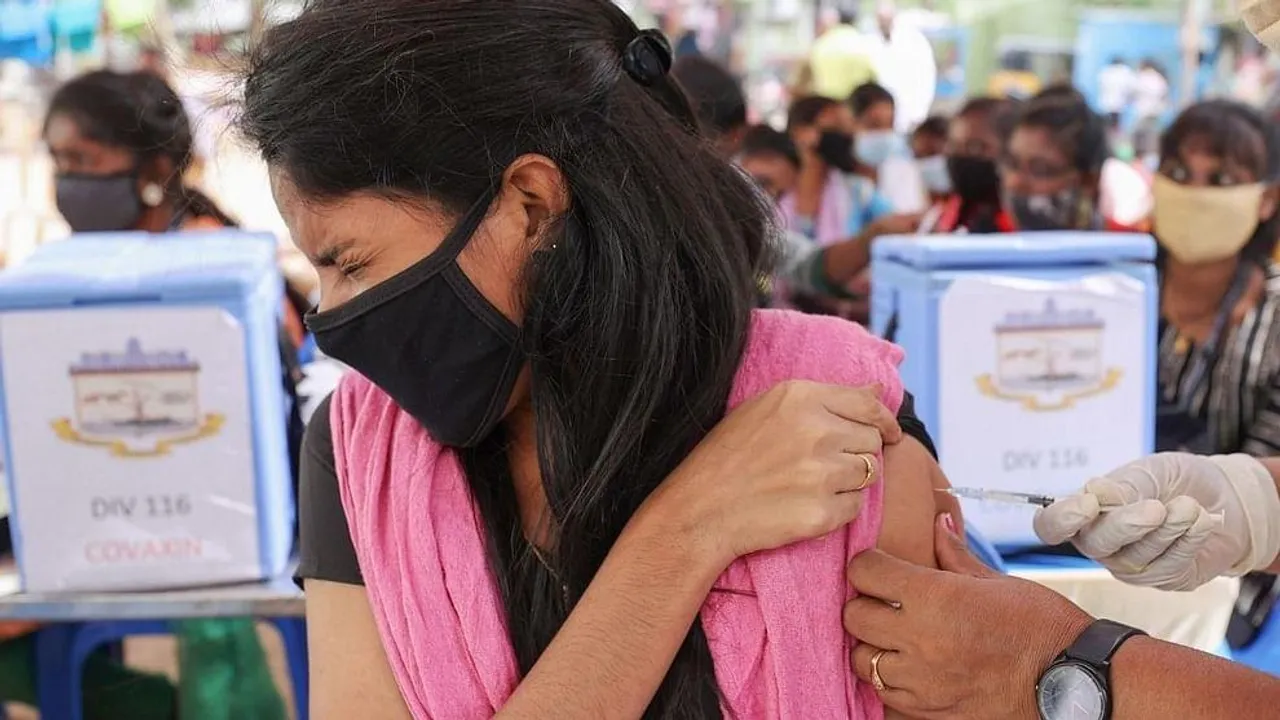 বর্ষশেষের আনন্দে ওমিক্রনের ছায়া নিয়ে সতর্ক করল কেন্দ্র