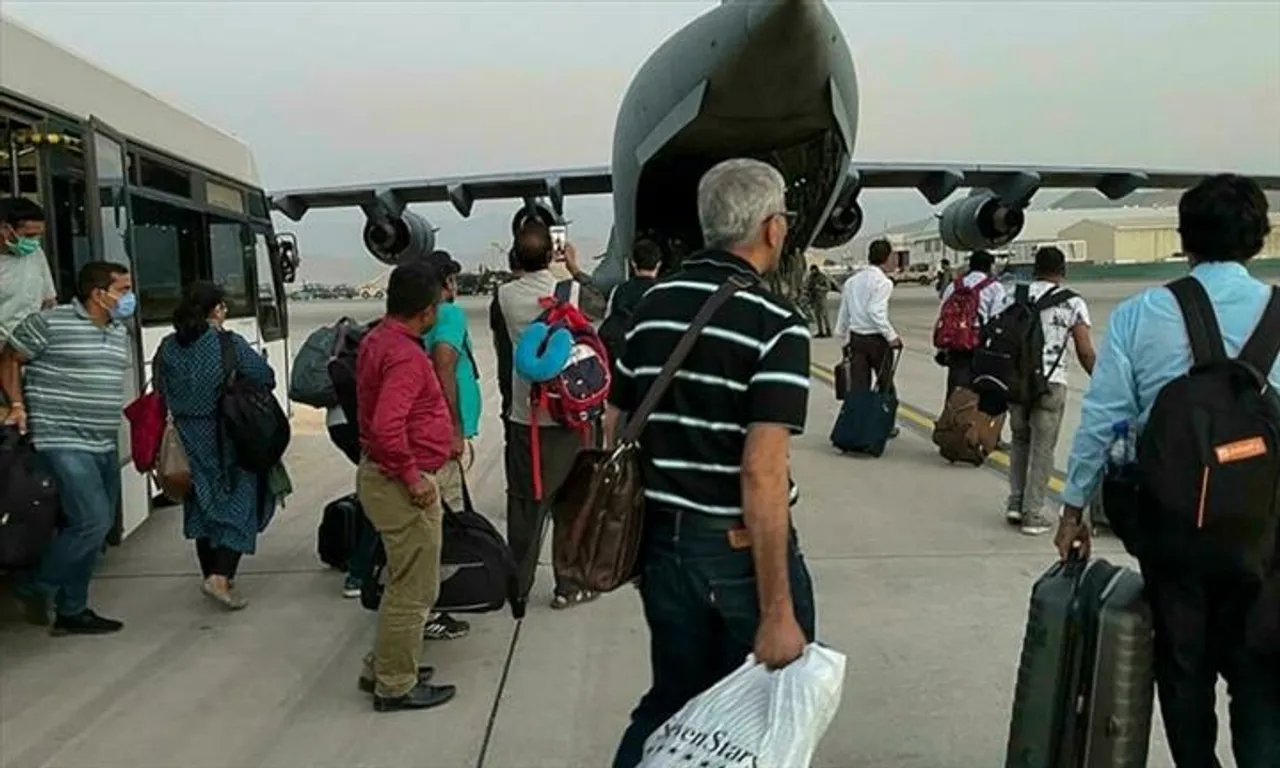 আজই কাবুল থেকে ফিরতে পারেন আরও ২০০ জন ভারতীয়