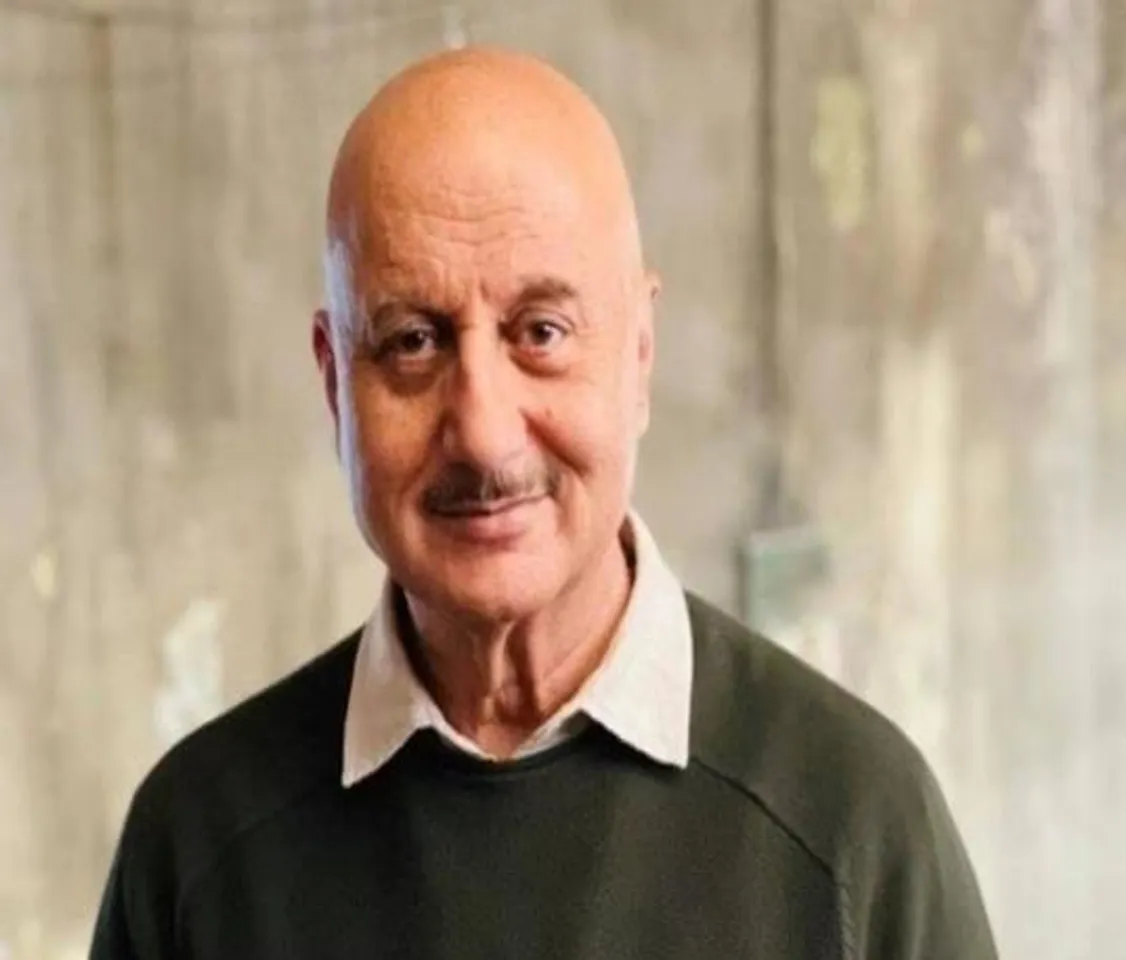 নতুন ছবি নিয়ে প্রকাশ্যে এলেন অনুপম খের নীনা গুপ্তা