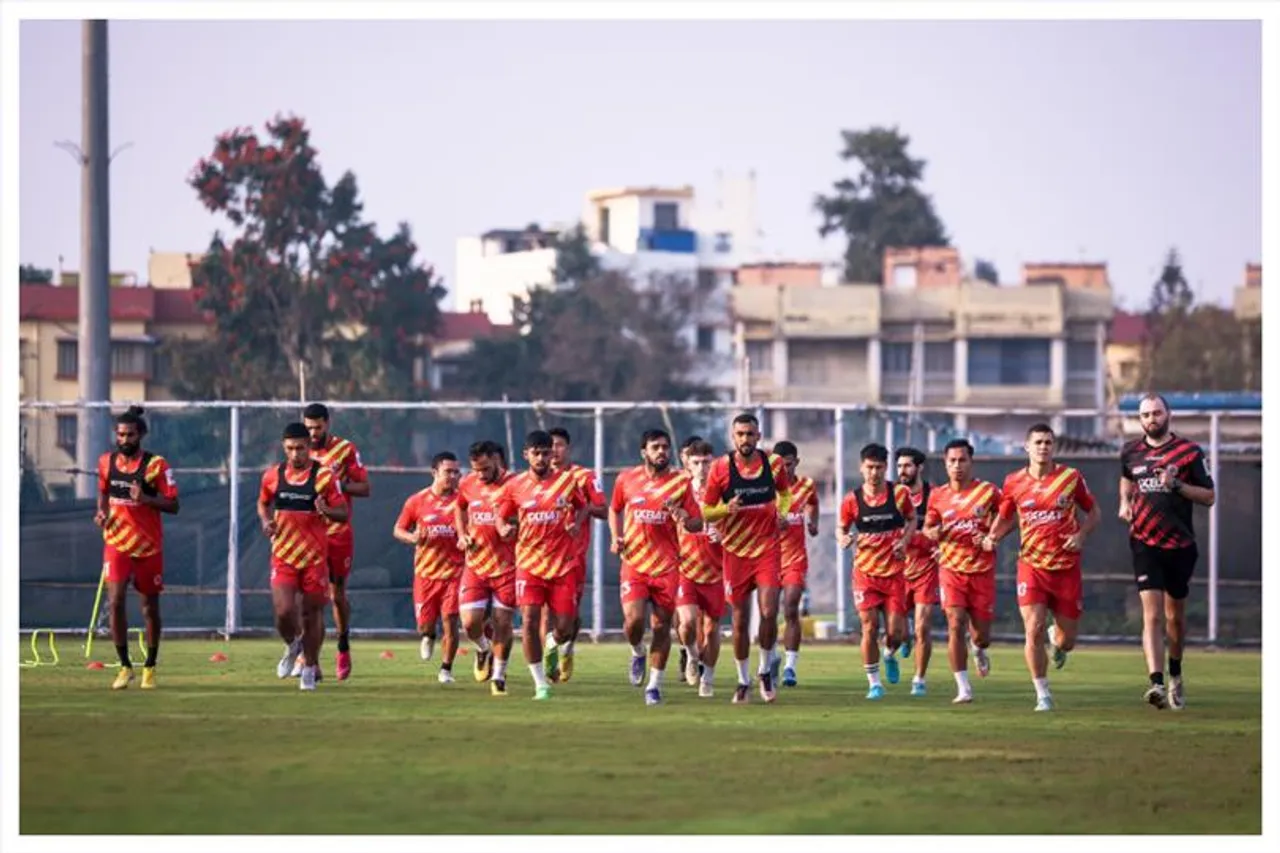 স্টিফেনকে নিয়ে ফুটবলাররাও অখুশি?