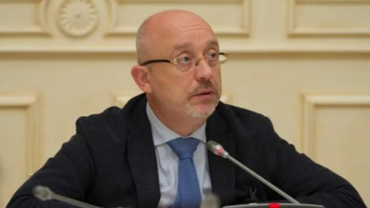 ইউক্রেনের প্রতিরক্ষামন্ত্রী 'আত্মবিশ্বাসী' যে পশ্চিমারা যুদ্ধবিমান পাঠাবে