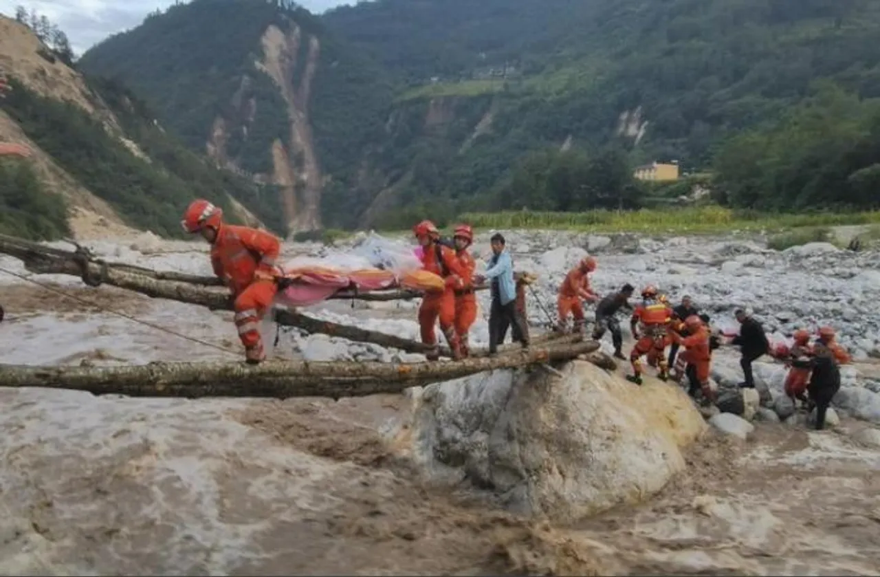 চীনে ভূমিকম্প: মৃতের সংখ্যা বেড়ে ৭৪ জনে দাঁড়িয়েছে