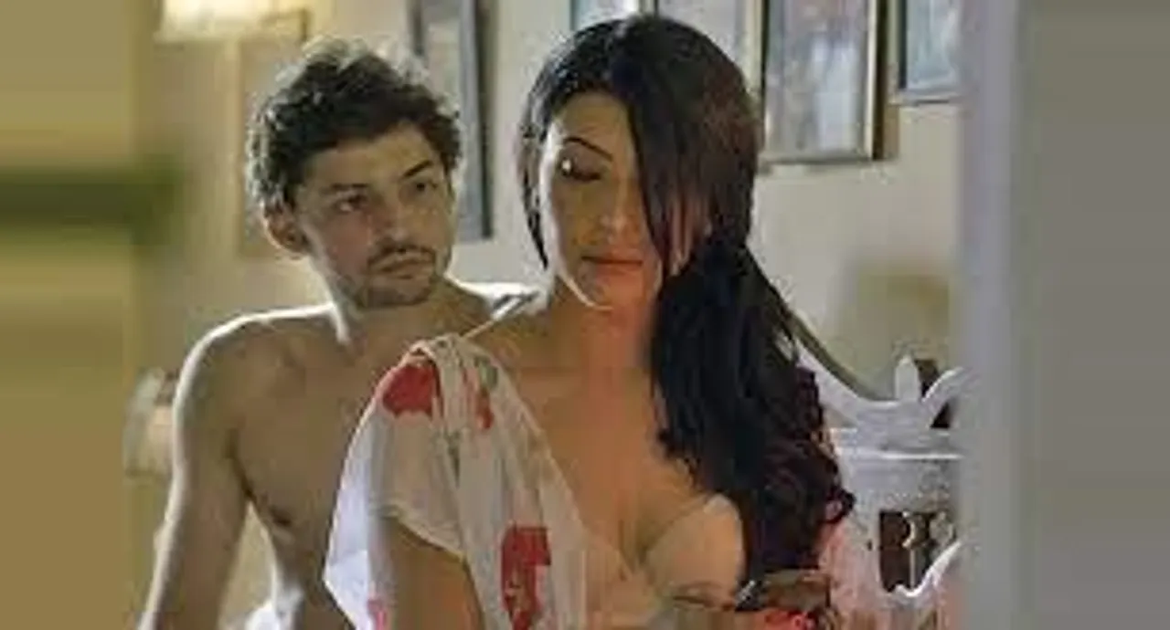 মধ্যবয়সী নারী!