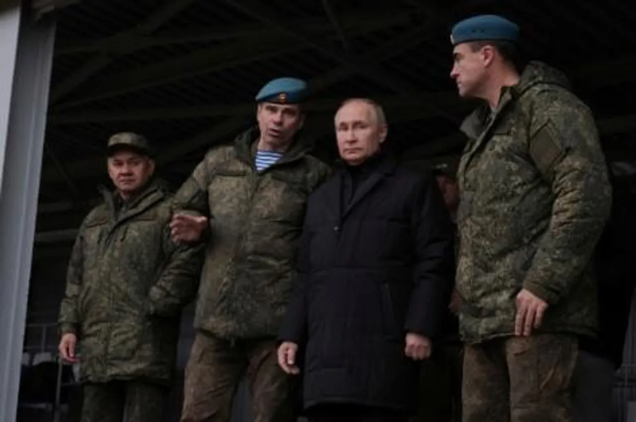 ইউক্রেনে ক্ষয়ক্ষতি বেড়ে যাওয়ায় পুতিনের সাহায্য চাইলেন রুশ সেনা