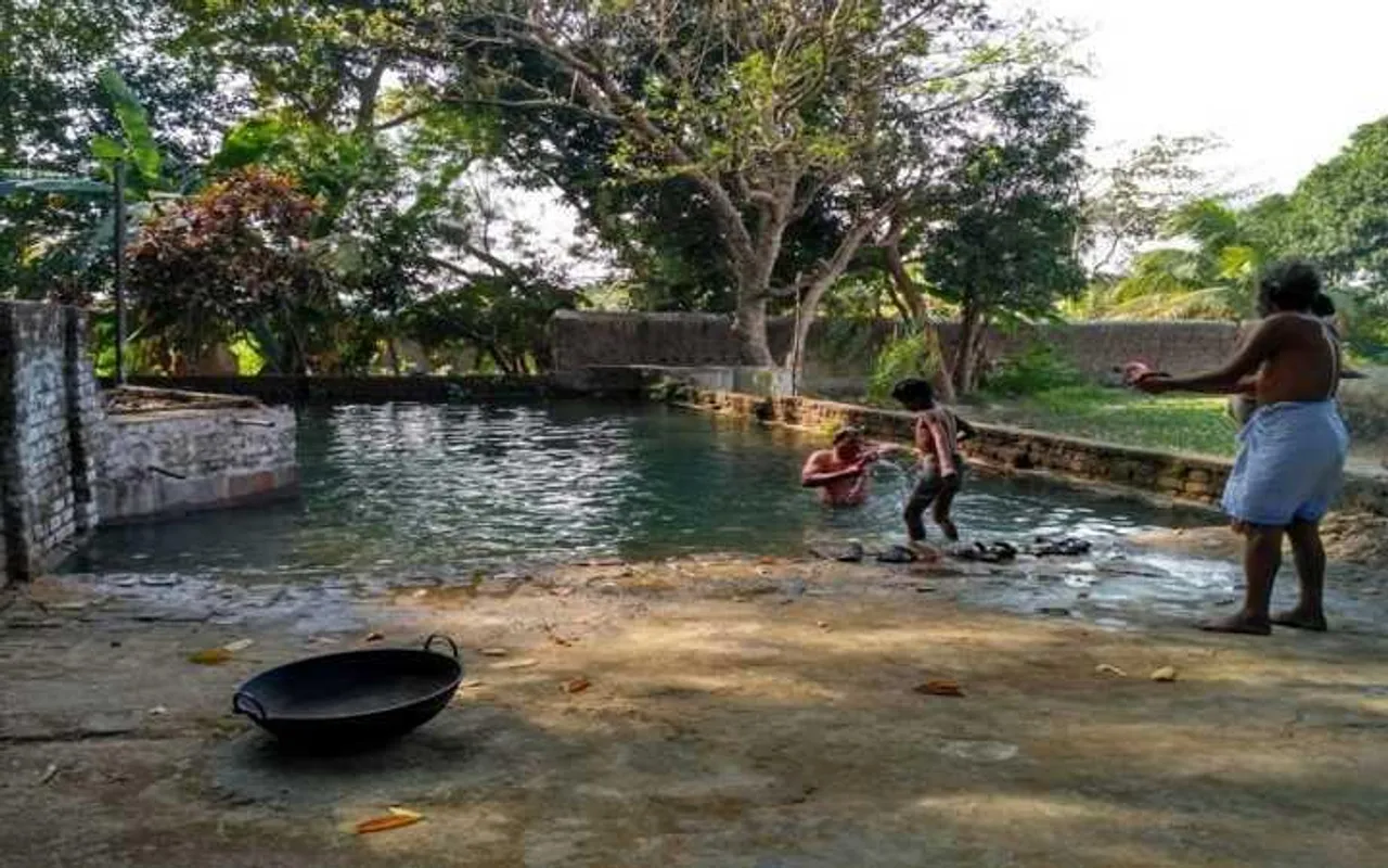 দুর্গাপুজোর ছুটিতে ঘুরে আসুন পুরাতন বক্রেশ্বর