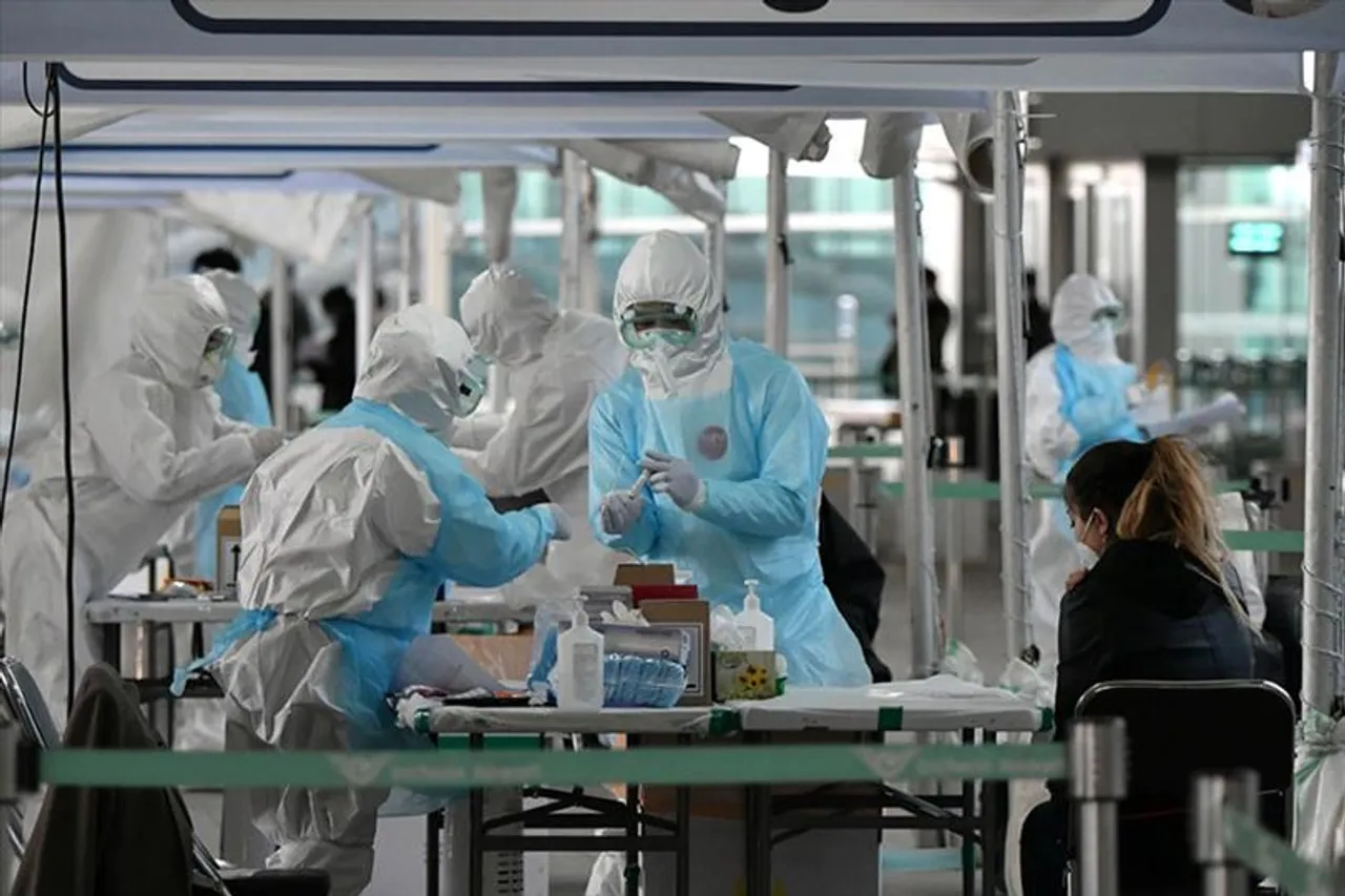 চিন থেকে  এলে করোনা পরীক্ষা বাধ্যতামূলক, ঘোষণা দক্ষিণ কোরিয়ার