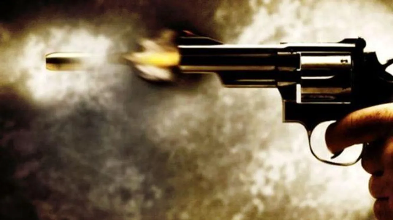 বিজেপি নেতার বাড়ি থেকে গুলি! উত্তপ্ত দিনহাটা