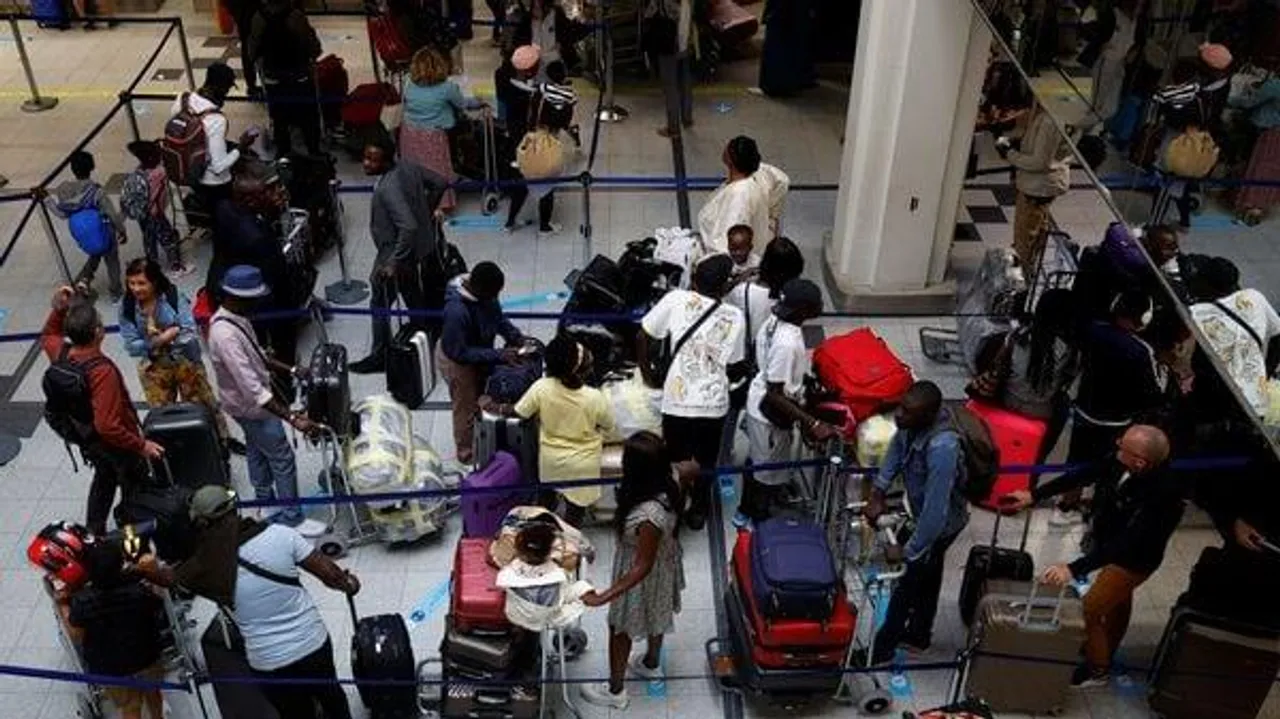 ফের নিয়ম বদল বিমান যাত্রার