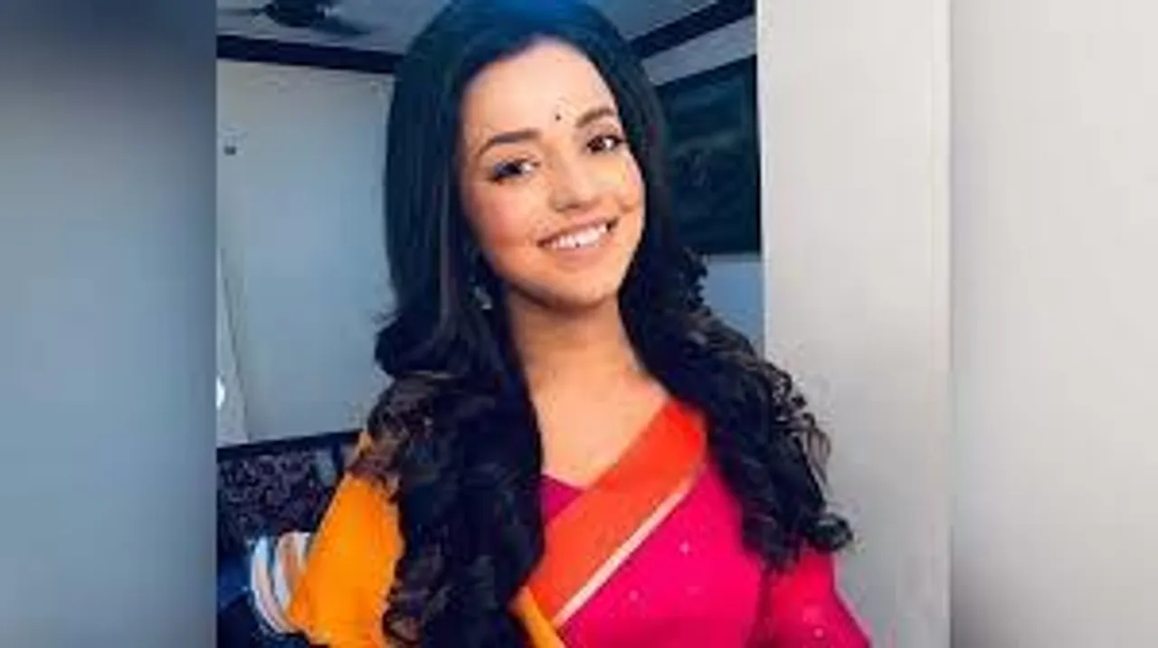 লক্ষ্মীপুজো নয়, ঠিক যেন দুর্গাপূজার পঞ্চমী সেলিব্রেট করলেন 'এই পথ যদি না শেষ হয়' এর নায়িকা