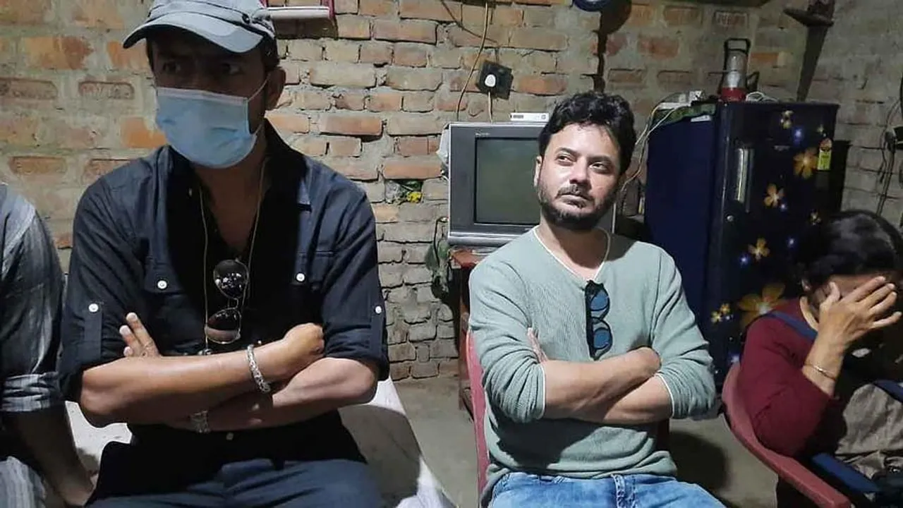 আনিসের বাড়িতে বাদশা-রাহুল