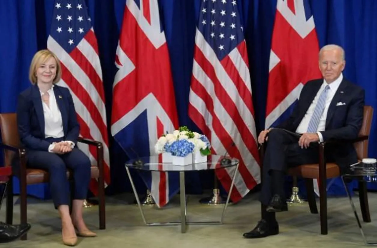 বাইডেন ট্রাসকে ধন্যবাদ জানান এবং যুক্তরাজ্যের সাথে ঘনিষ্ঠ সম্পর্ক বজায় রাখার অঙ্গীকার করেন