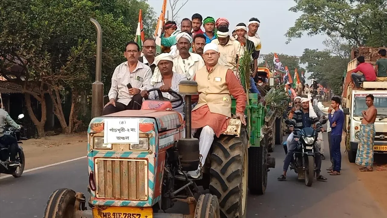 কৃষকদের 'ধন্যবাদ' জানাতে ট্রাক্টর মিছিল