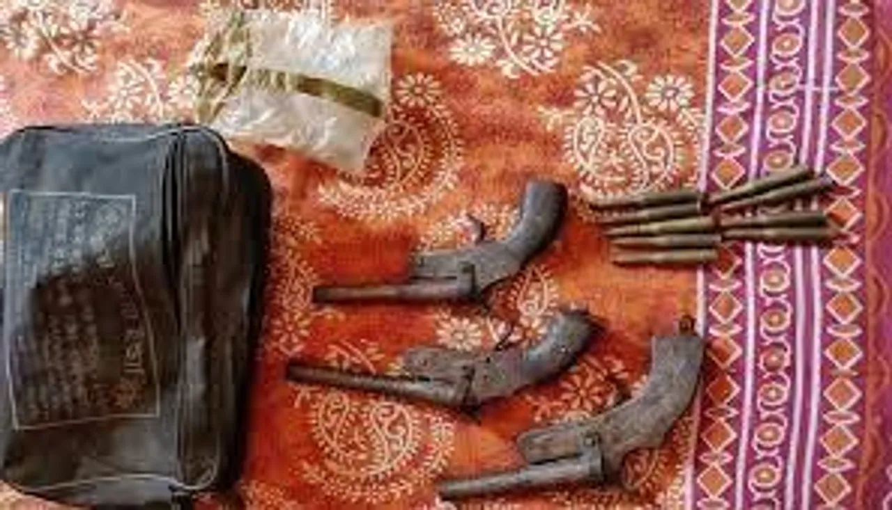 বারুইপুরে আগ্নেয়াস্ত্র-সহ গ্রেফতার ১