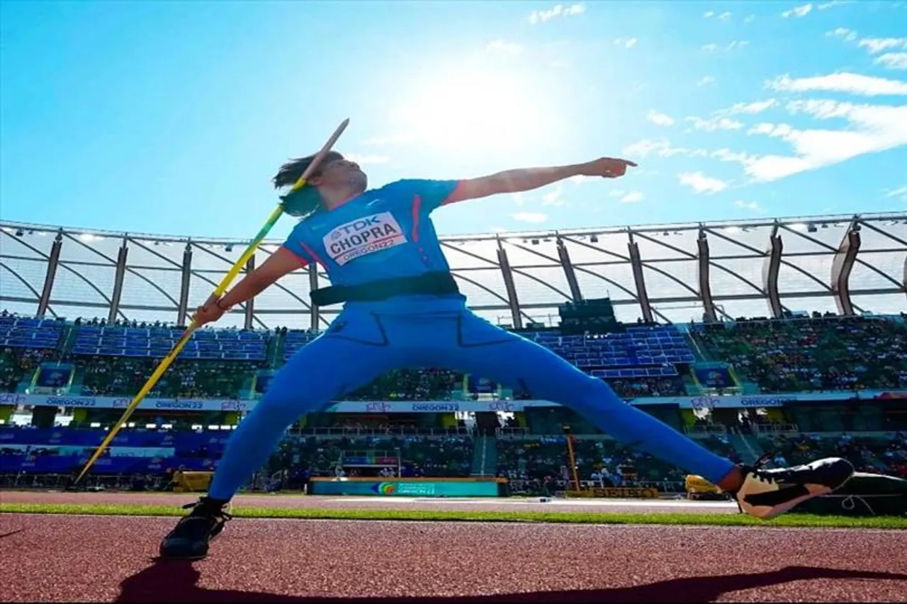 ঐতিহাসিক টোকিও স্টেডিয়াম ঘুরে দেখলেন নীরজ