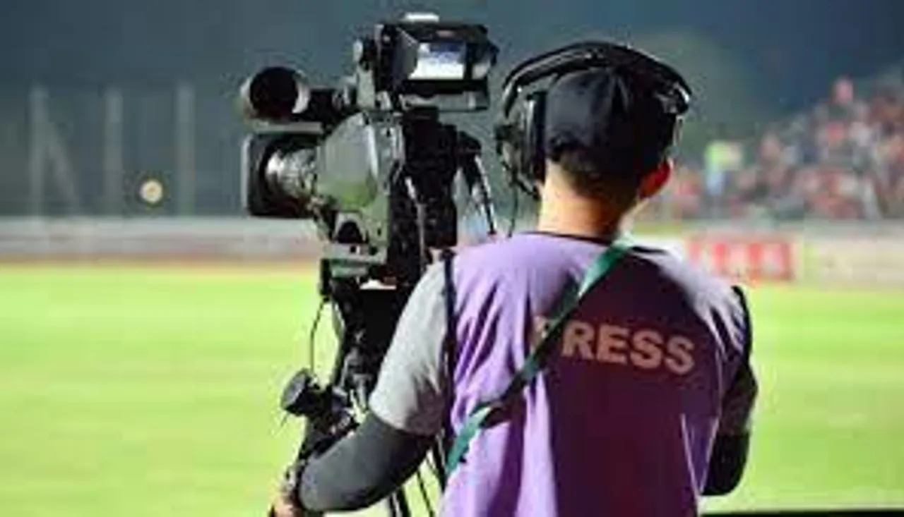 সাংবাদিক পরিবারের দিকে সাহায্যের হাত সরকারের