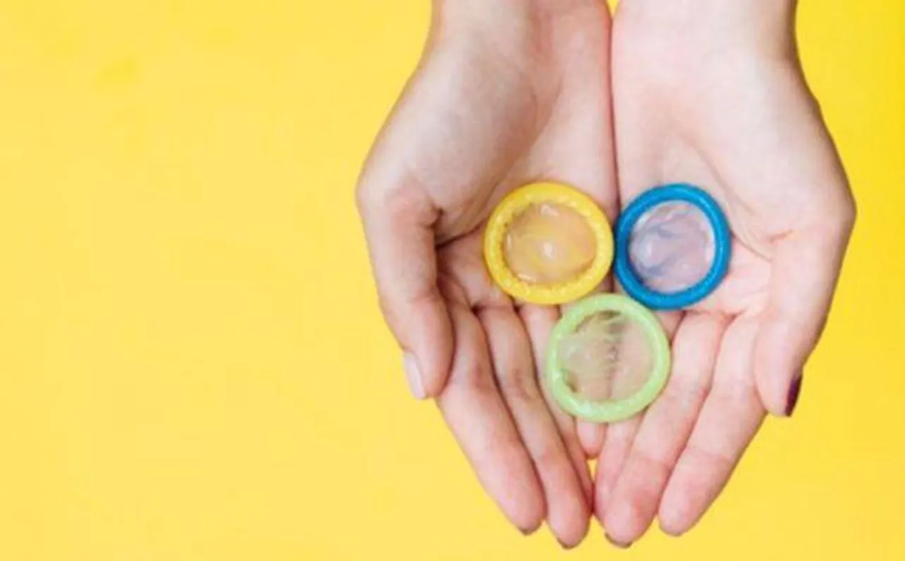 জন্মনিয়ন্ত্রণে কন্ডোম ঠিক কতটা সুরক্ষিত জানেন?