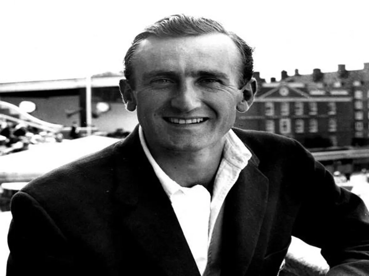 প্রয়াত ইংল্যান্ডের প্রাক্তন ক্রিকেট অধিনায়ক টেড ডেক্সটার