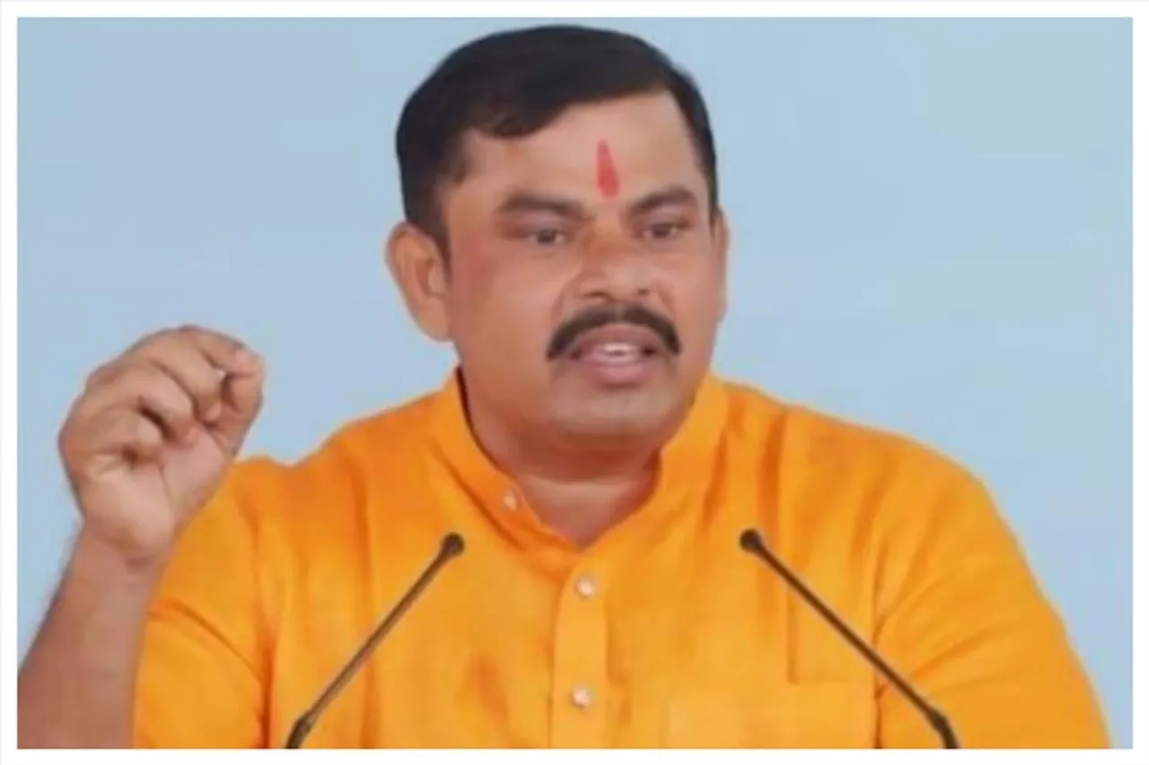 গ্রেফতার তেলেঙ্গানার বহিষ্কৃত বিজেপি বিধায়ক টি রাজা সিং