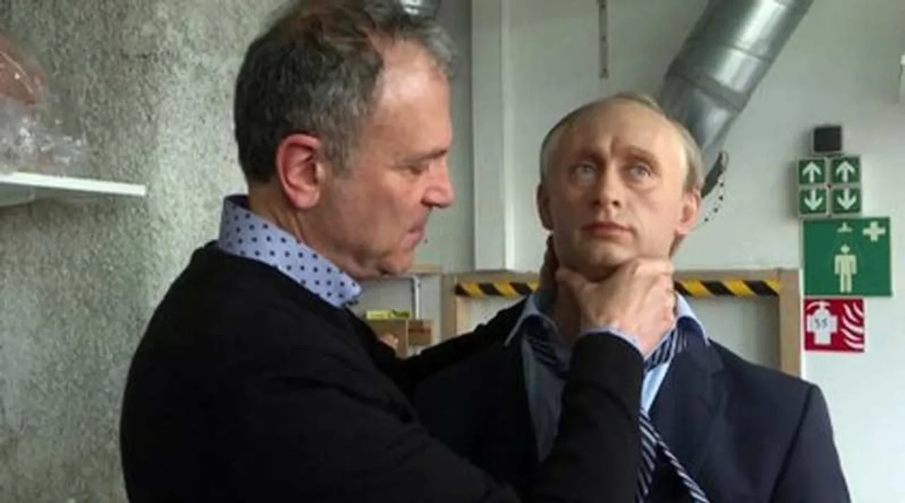 পুতিনের মূর্তি সরাল প্যারিসের মিউজিয়াম