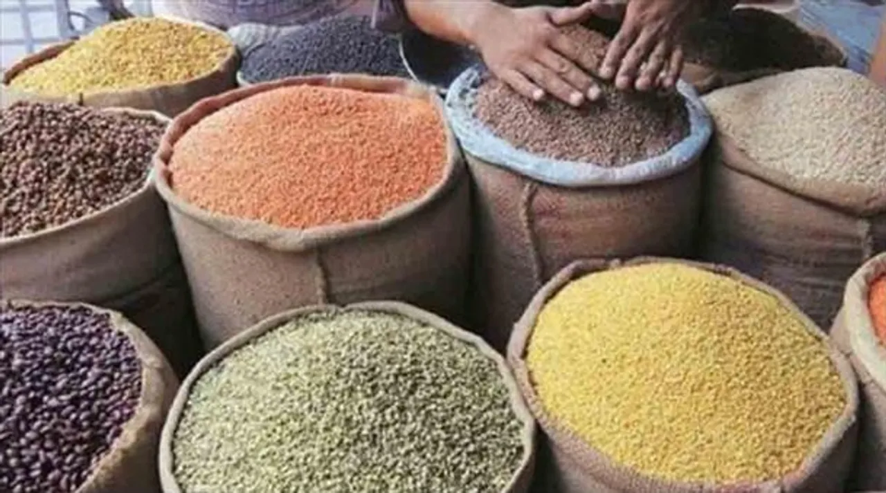 চড়া মূল্যবৃদ্ধিতে কমেছে ভোগ্যপণ্যের বিক্রি