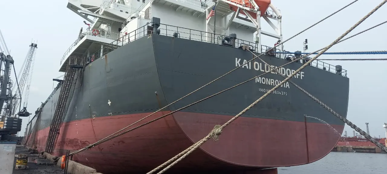 ৫১ বছর পর হলদিয়া বন্দরে প্রথম এল বড় জাহাজ