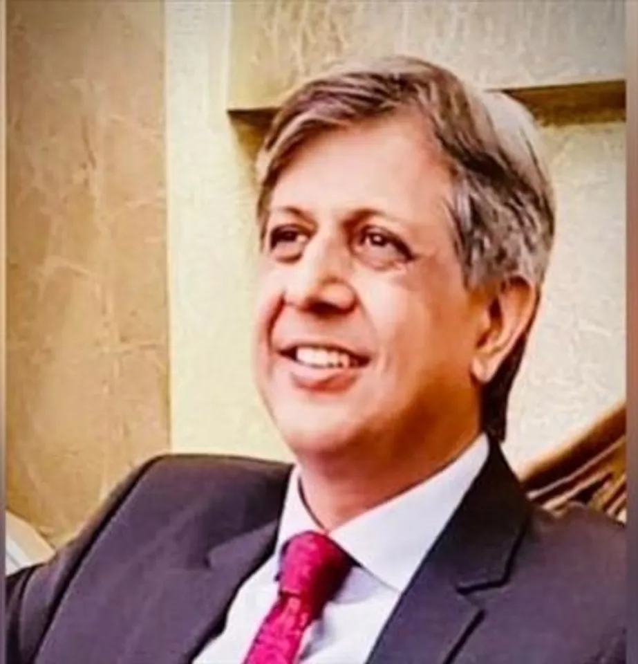 পদত্যাগ করলেন পাকিস্তানের আইনমন্ত্রী আজম তারার