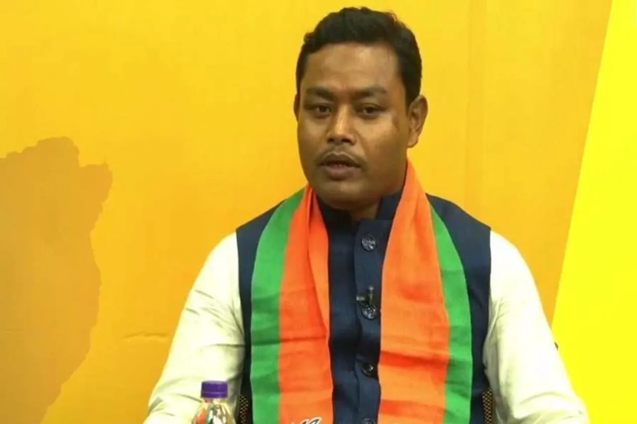 এবার বিজেপি বিধায়কের বিরুদ্ধে পড়ল পোস্টার