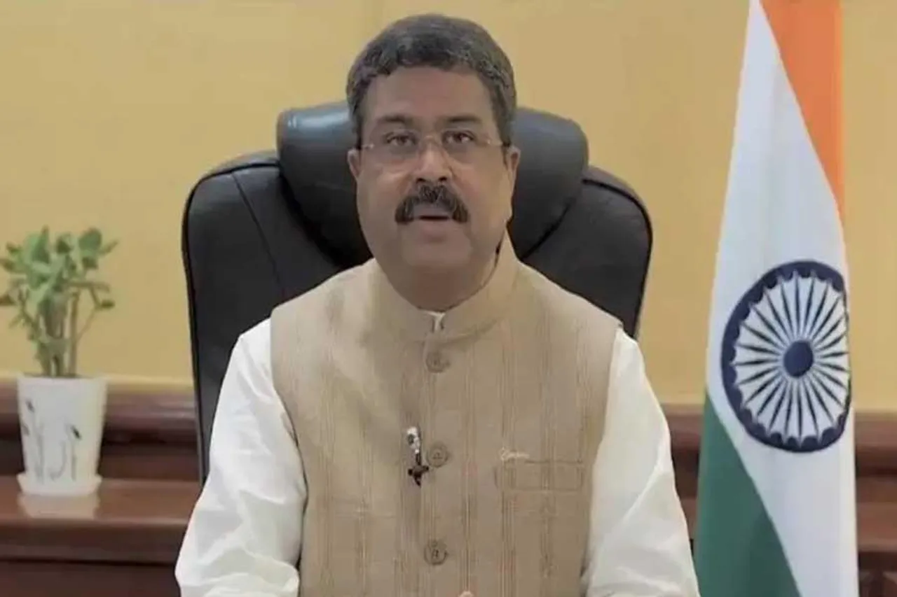 সাংবিধানিকতার প্রতি কেসিআরের অনেক অসম্মান রয়েছে, বললেন কেন্দ্রীয় মন্ত্রী