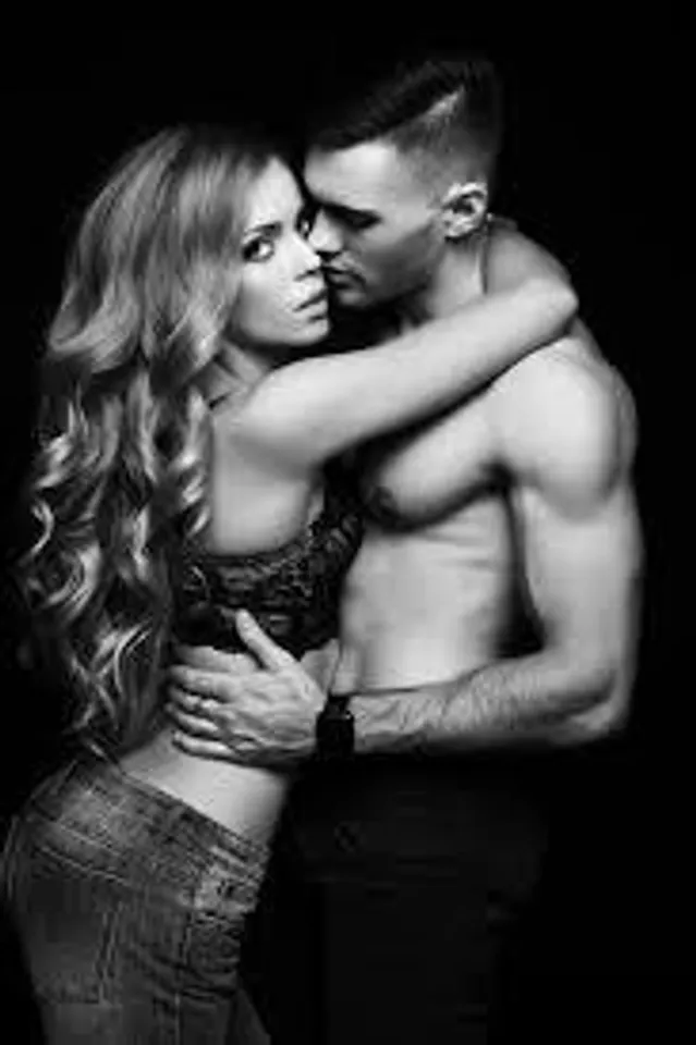 আপনার সঙ্গীকে এভাবেই দিন সুখ