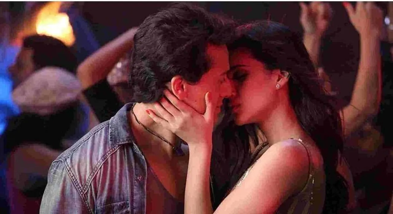 চুম্বনের দৃশ্যের আগে কাঁপছিলেন টাইগার শ্রফ জানালেন কৃতি স্যানন