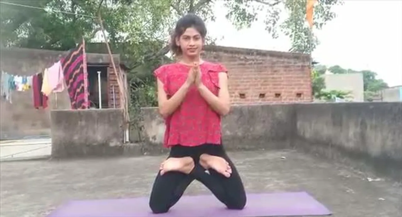 যোগাসনের রানী রানীগঞ্জের অভিষিক্তা