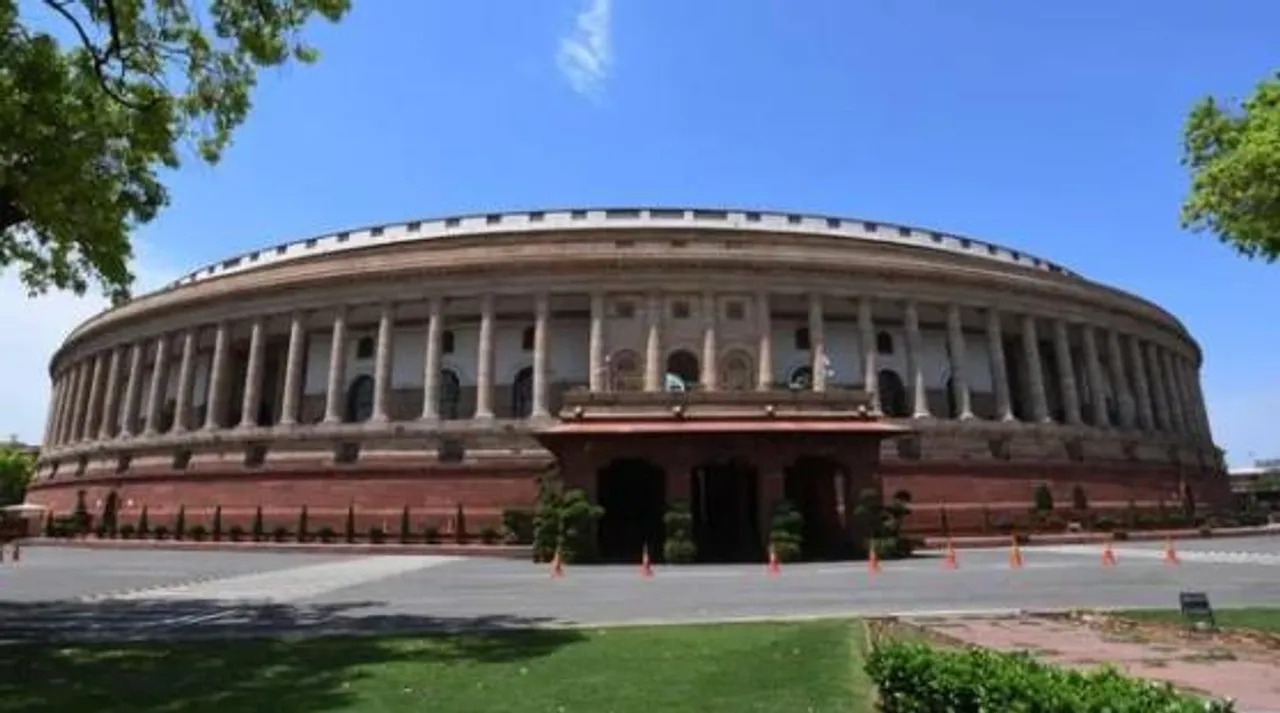 সংসদ ভবনে আগুন, কারণ নিয়ে ধোঁয়াশা