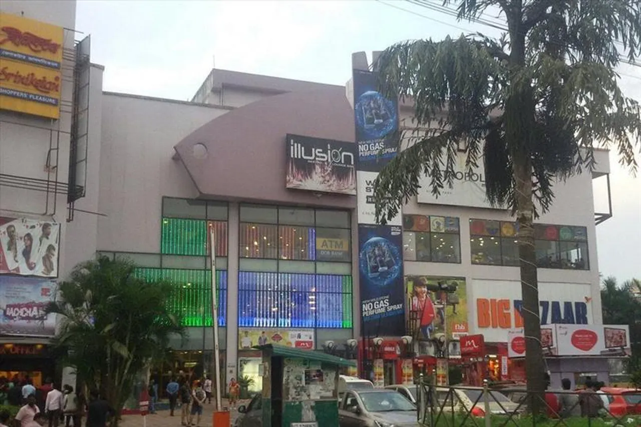 খাস কলকাতায় শ্যুট আউট, গুলি চললো ২ রাউন্ড