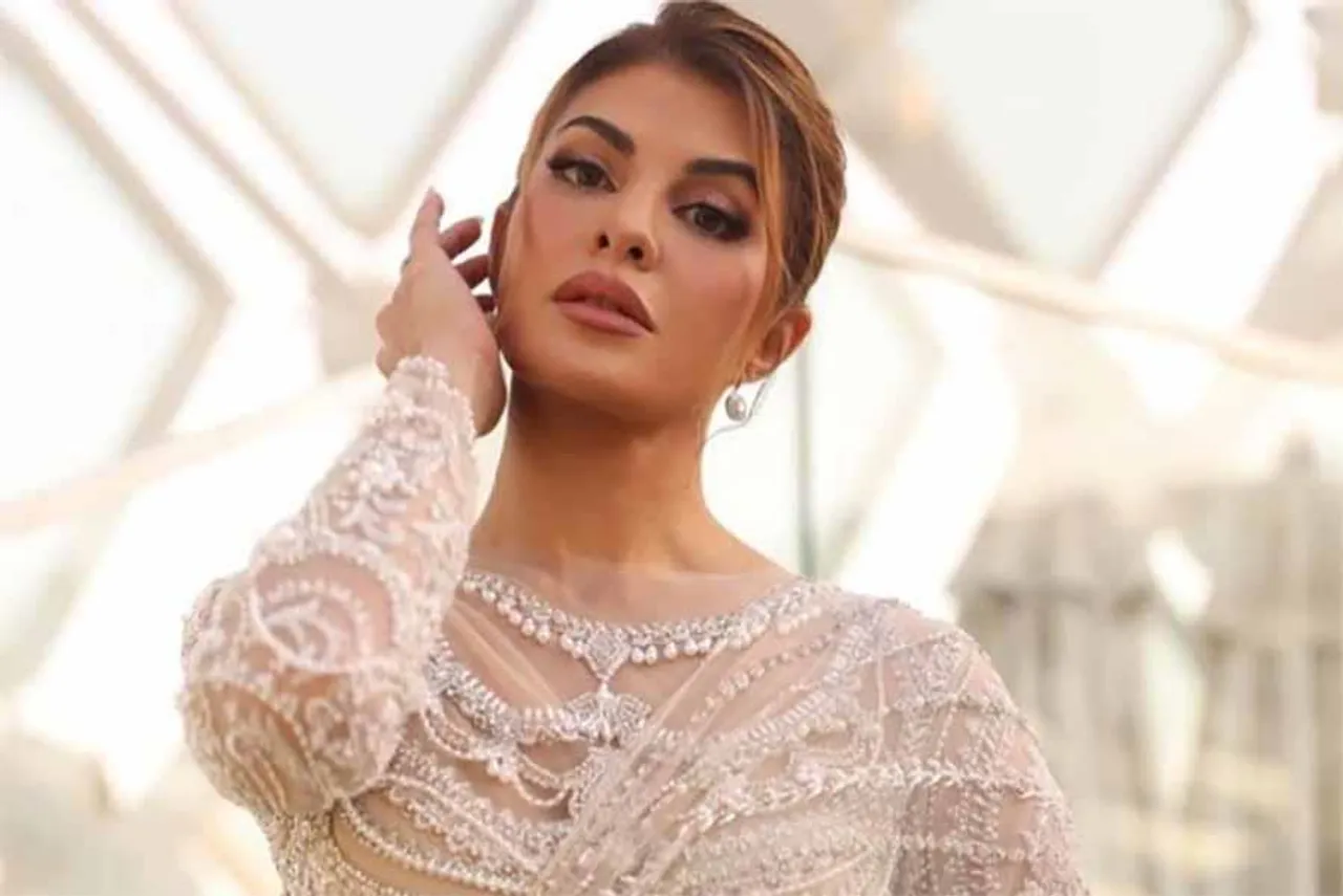 সুকেশ-কাণ্ডে ফেঁসে মরিয়া জ্যাকলিন