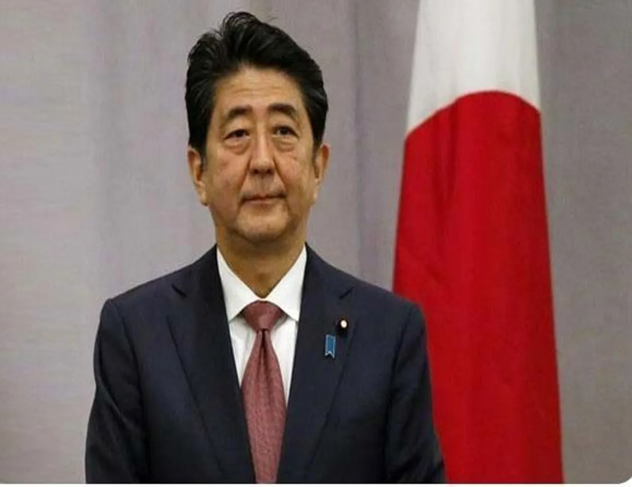 প্রধানমন্ত্রীর কার্যালয়ের কাছে নিজের গায়ে আগুন দিলেন এক ব্যক্তি