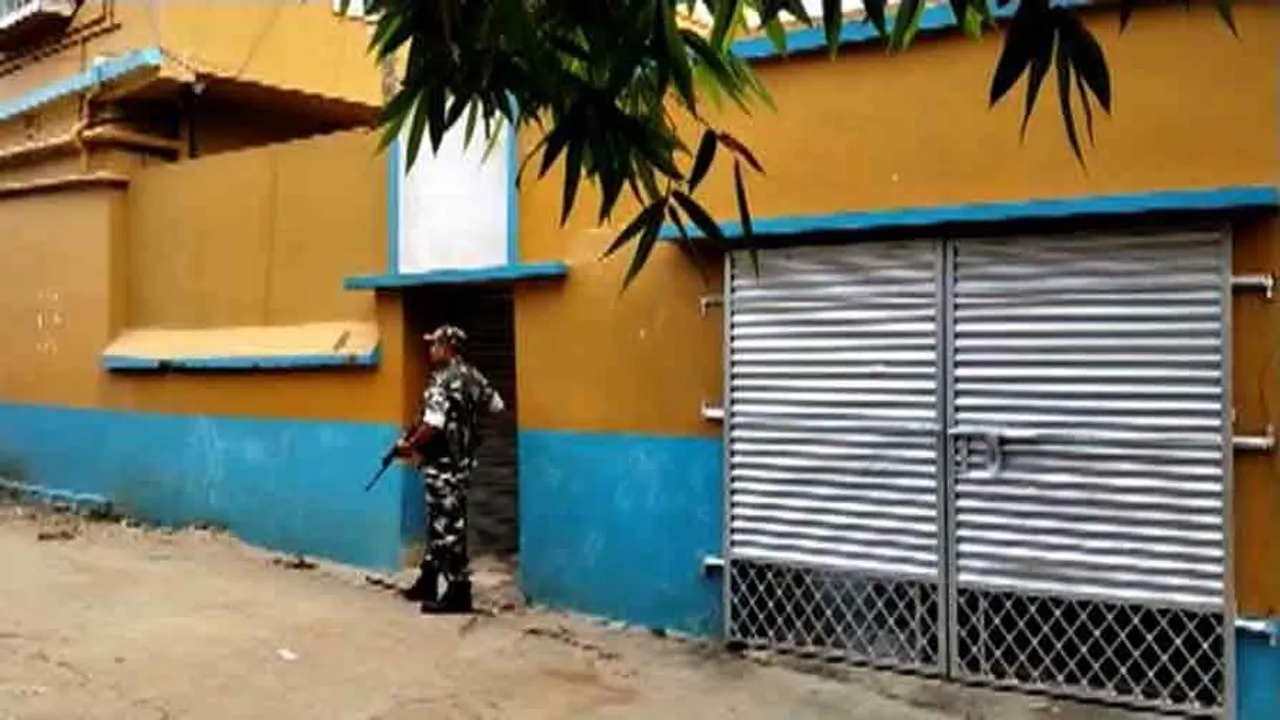 অনুব্রত ঘনিষ্ঠ তৃণমূল নেতার বাড়িতে সিবিআইয়ের হানা
