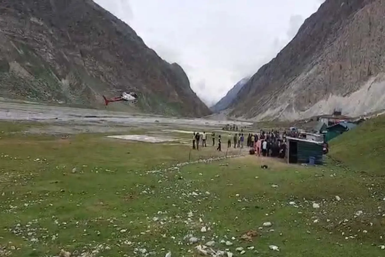 অমরনাথ তীর্থ যাত্রায় গিয়ে আটকে রয়েছেন কেশিয়াড়ি ও দাঁতনের ১০ জন তীর্থযাত্রী