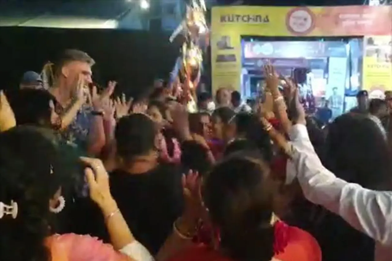 ইমপ্যাক্ট শারদ আনন্দ পুরস্কার বিতরণ : দ্বিতীয় স্থানে রাজডাঙা নব উদয় সংঘ