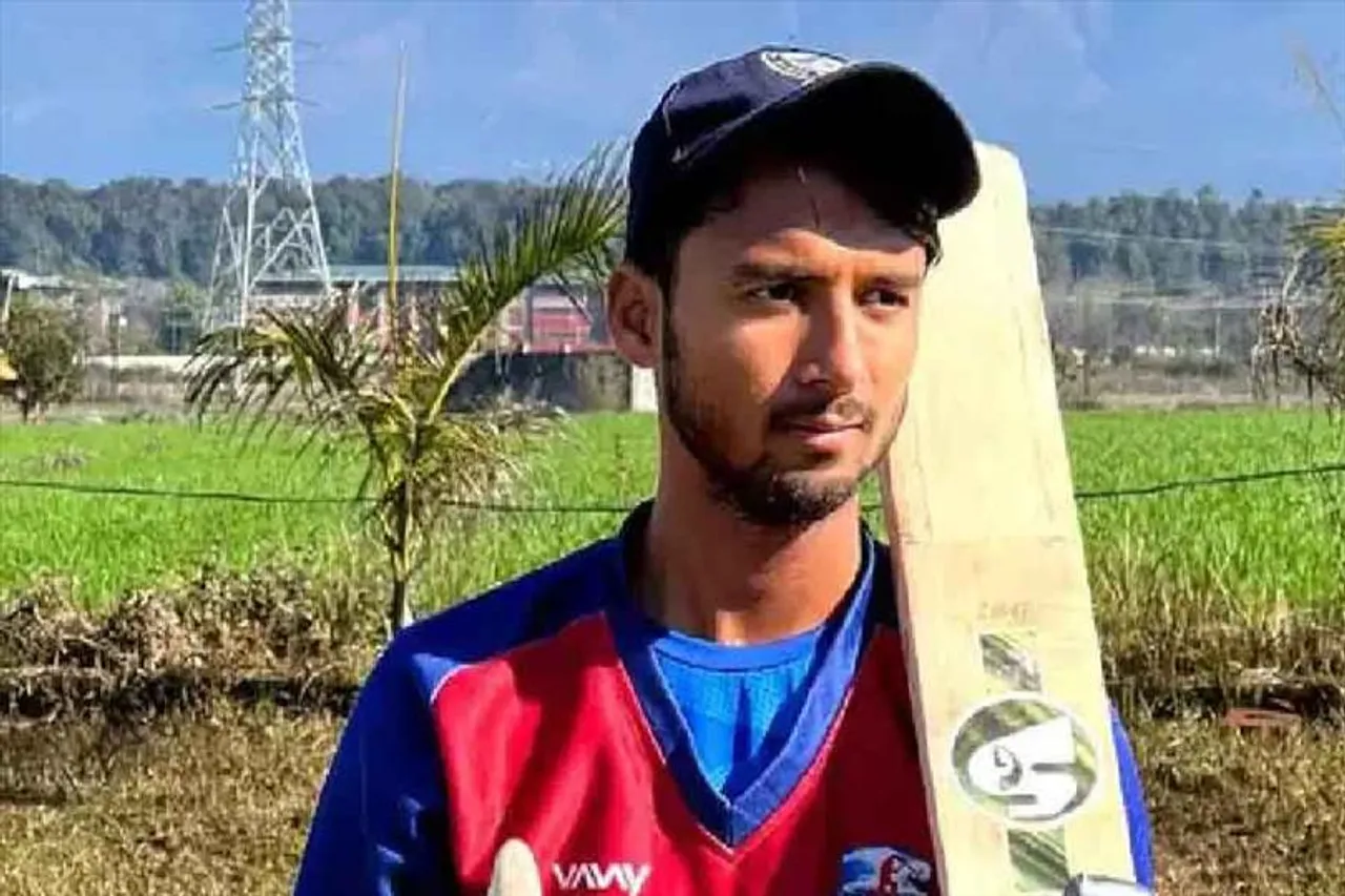 ক্যানসারকে হারিয়ে ক্রিকেট মাঠে একুশের যুবক