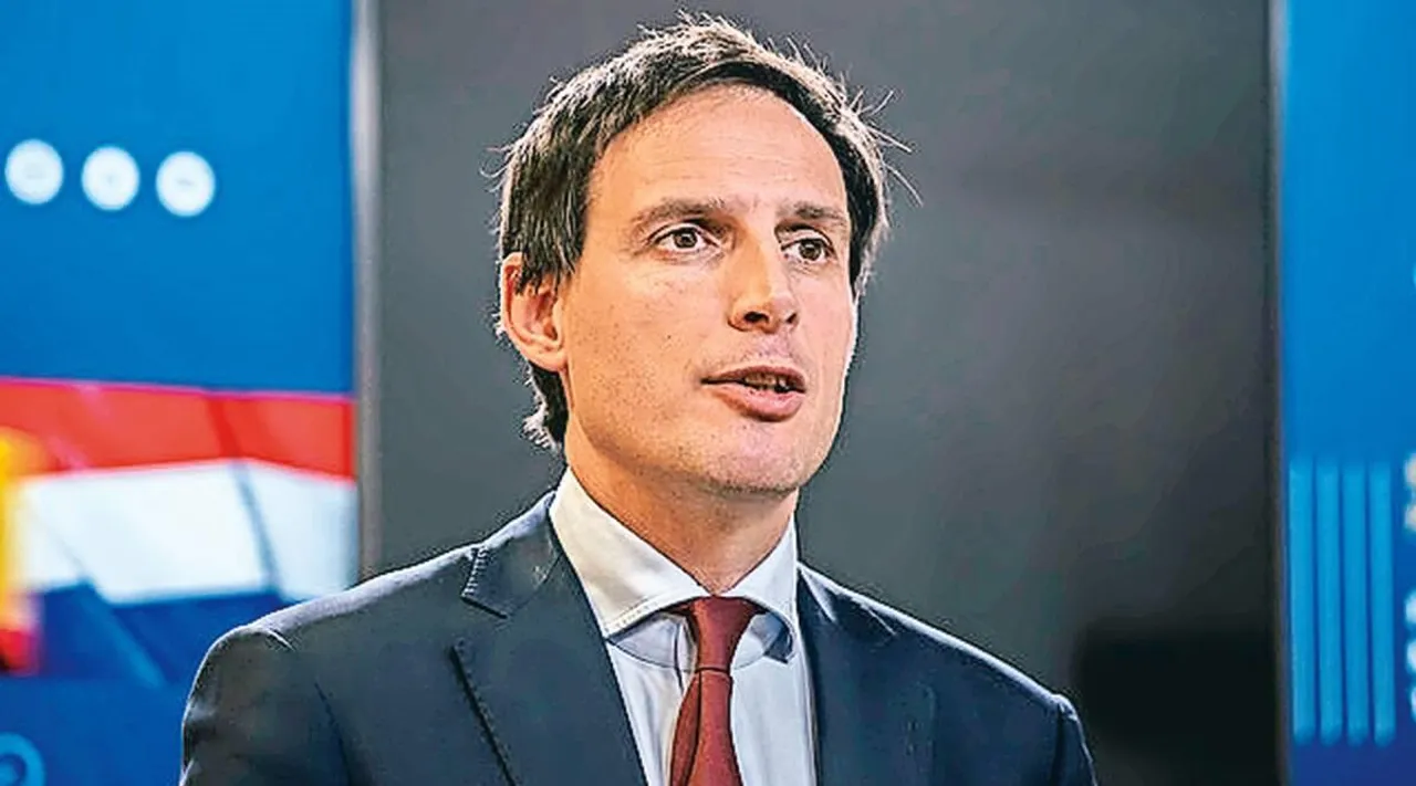 রাশিয়ার ১৪ টি সুপার-ইয়ট আটক