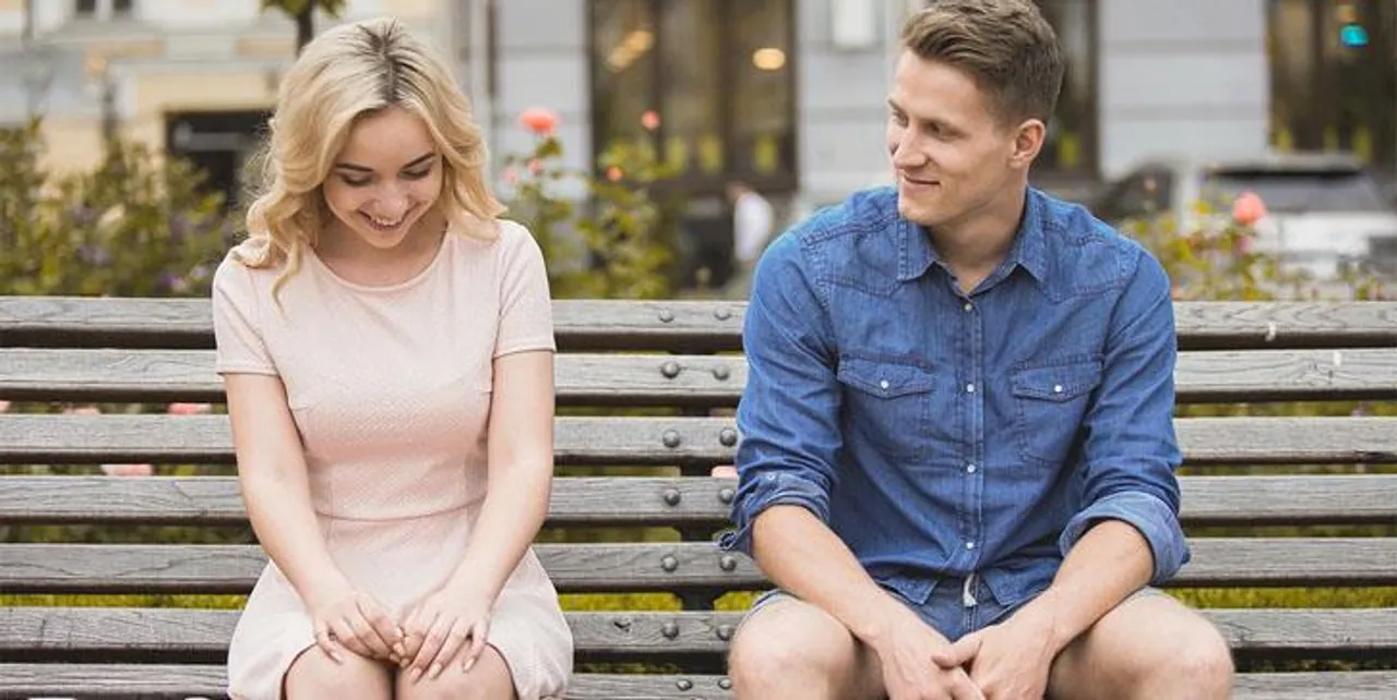 সম্পর্কের মাঝে তৃতীয় ব্যক্তি আসতে দেবেন না